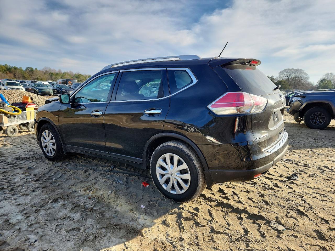 2016 Nissan Rogue S - zdjęcie 2