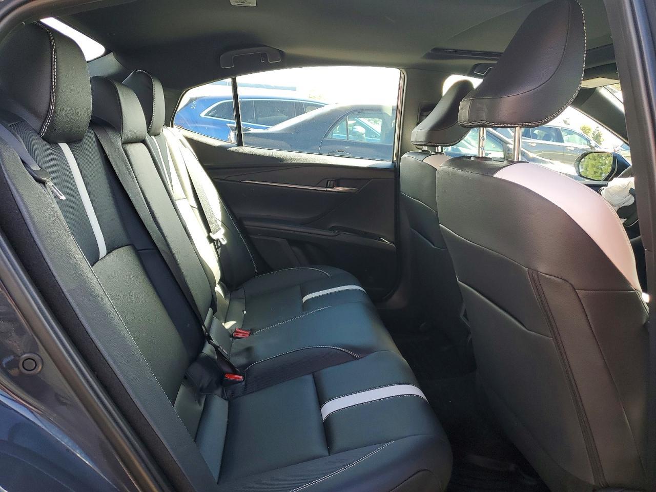 2025 Toyota Camry Xse - zdjęcie 10