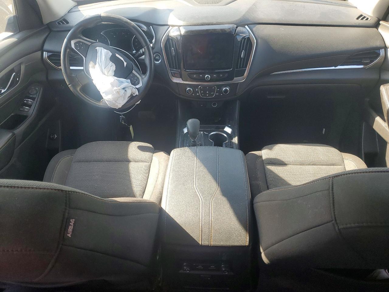 2021 Chevrolet Traverse Lt - zdjęcie 8