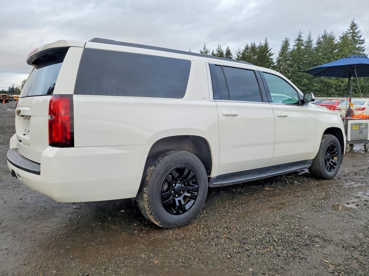 2020 Chevrolet Suburban K1500 Lt - zdjęcie 3