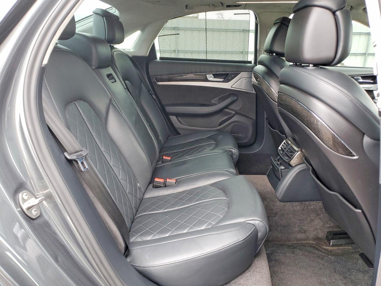 2015 Audi S8 Quattro - zdjęcie 10