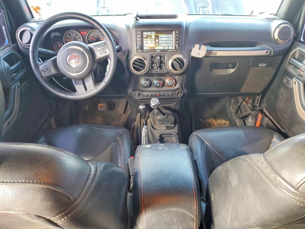 2016 Jeep Wrangler Unlimited Sahara - zdjęcie 8