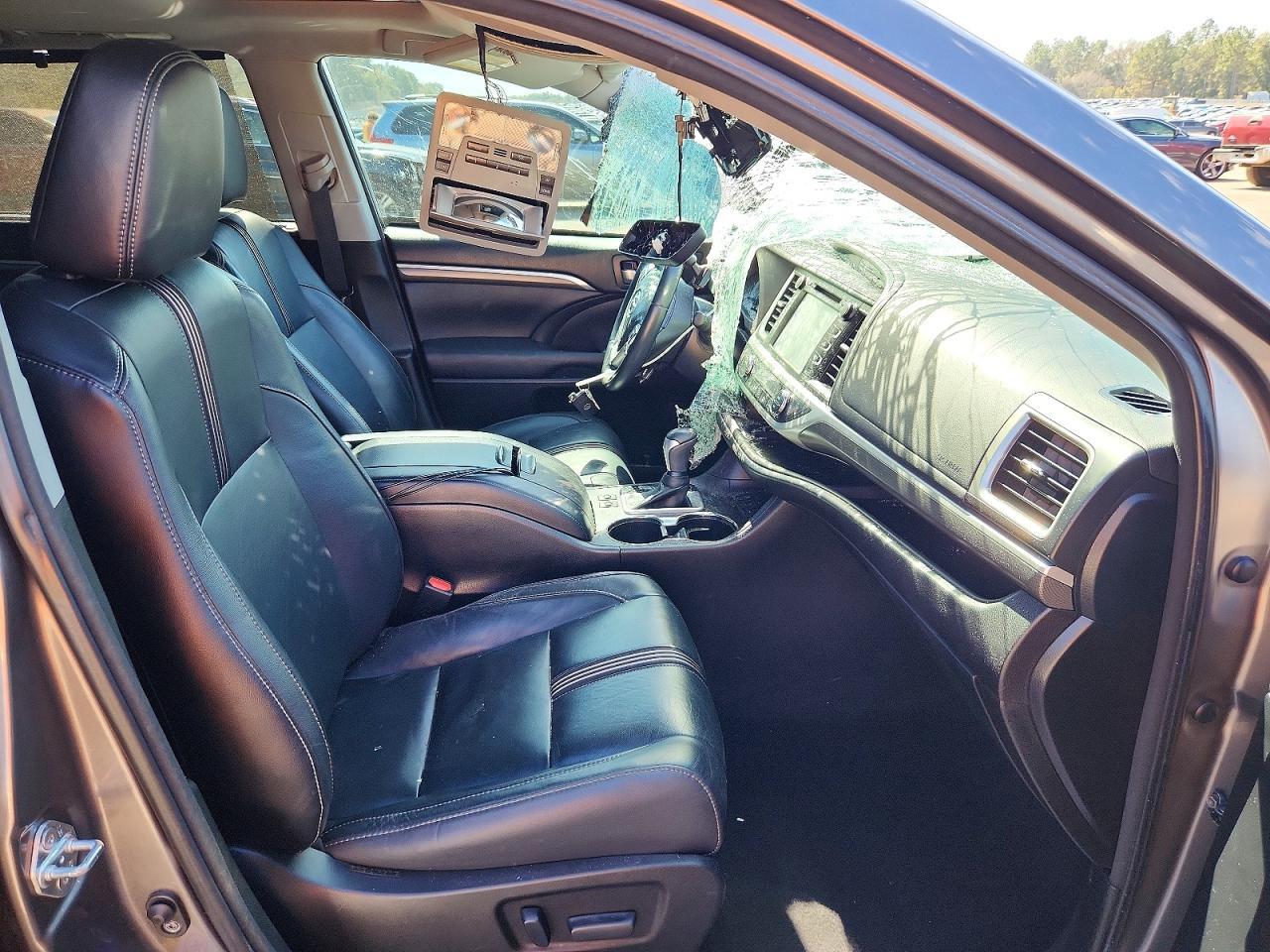 2018 Toyota Highlander Se - zdjęcie 7