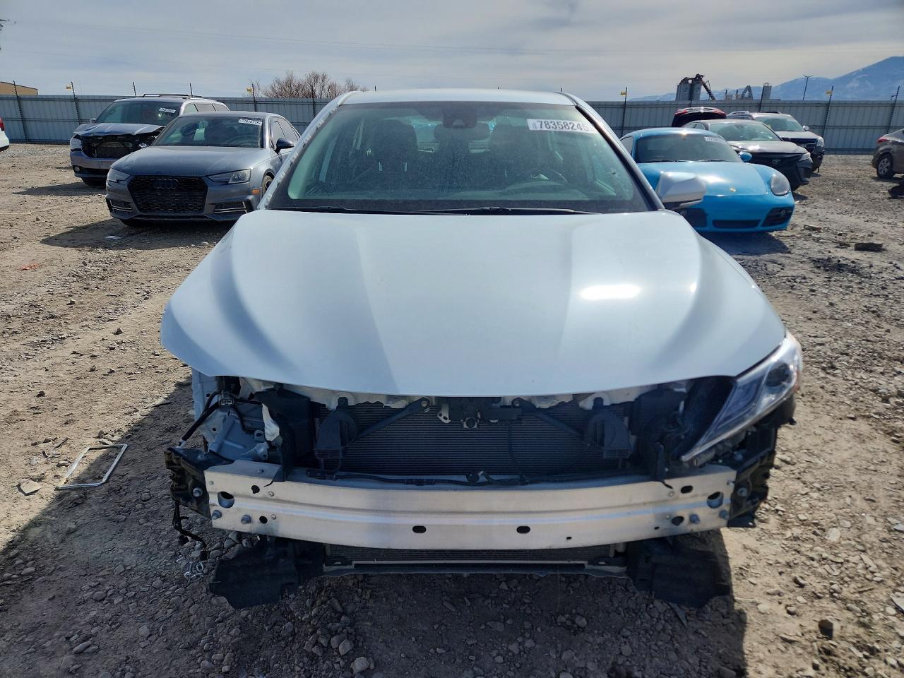 2022 Toyota Camry Xle - zdjęcie 5