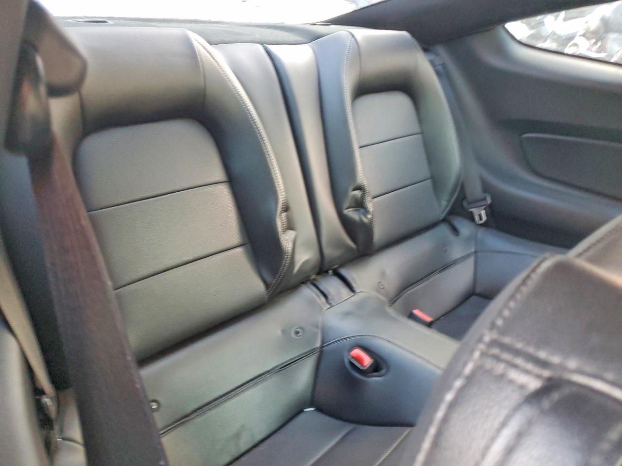 2017 Ford Mustang - zdjęcie 10