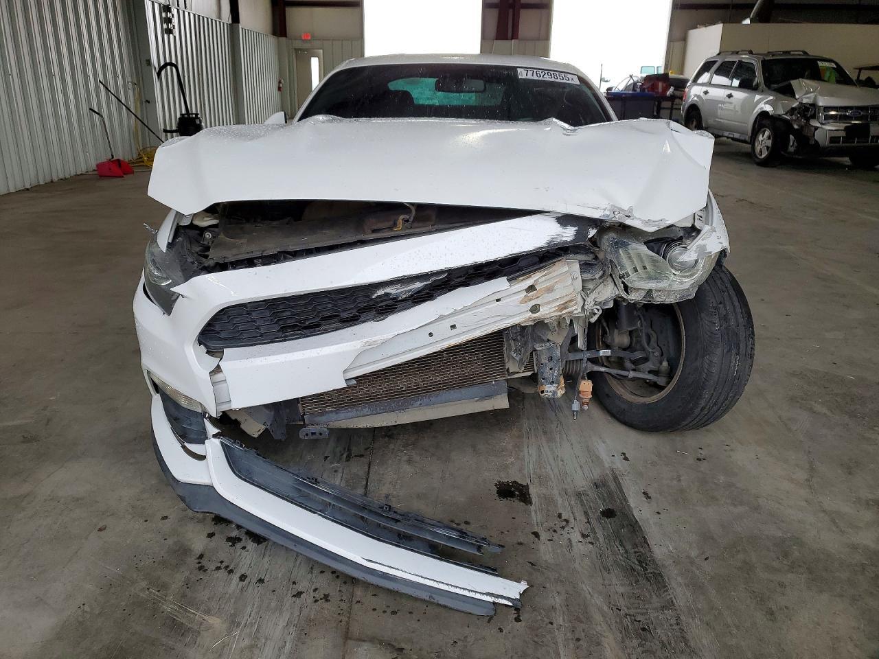 2016 Ford Mustang - zdjęcie 5