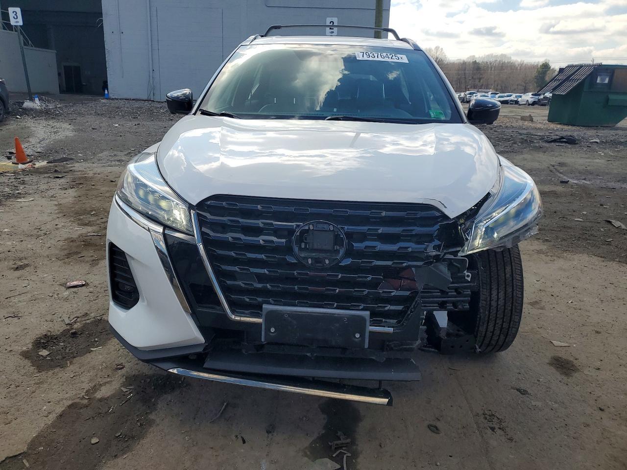 2023 Nissan Kicks Sr - zdjęcie 5