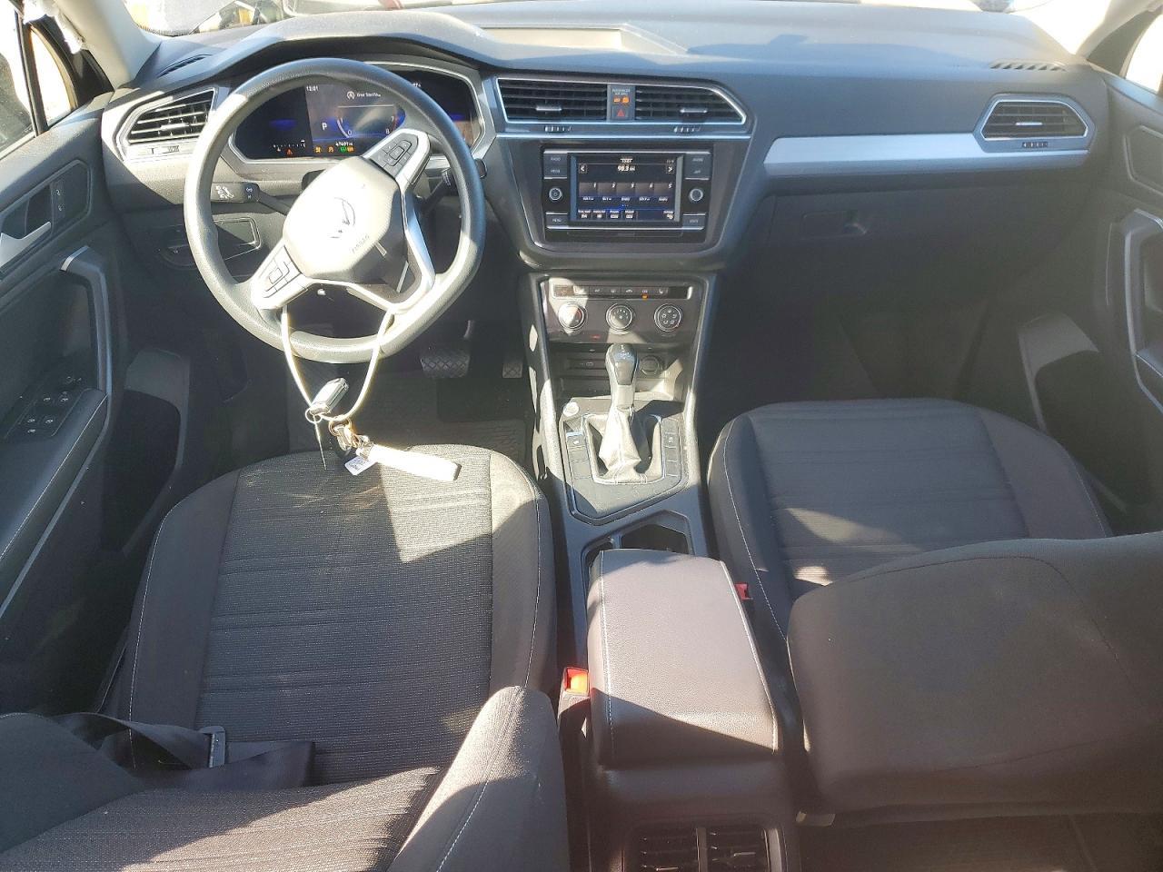 2022 Volkswagen Tiguan S - zdjęcie 8