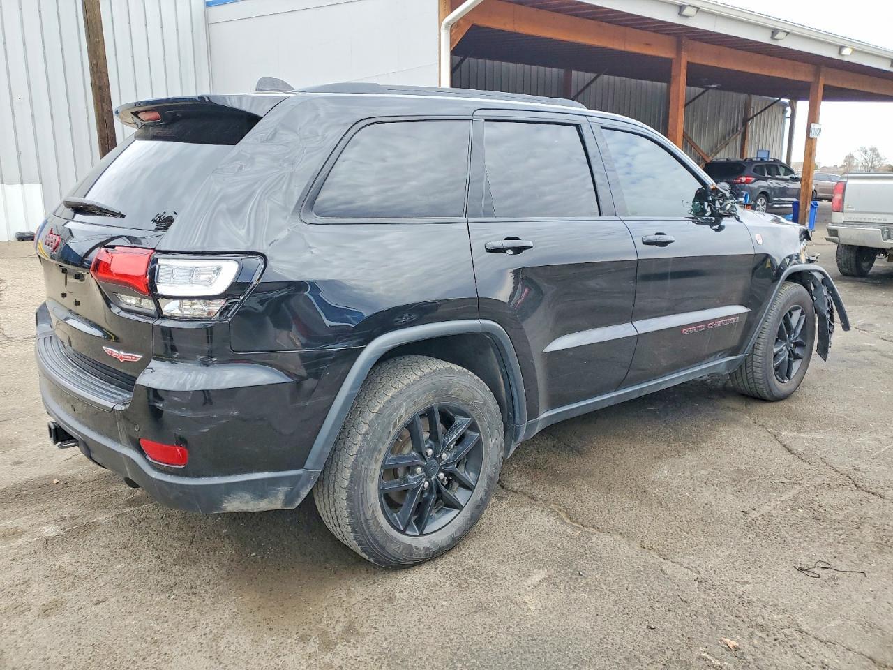 2021 Jeep Grand Cherokee Trailhawk - zdjęcie 3