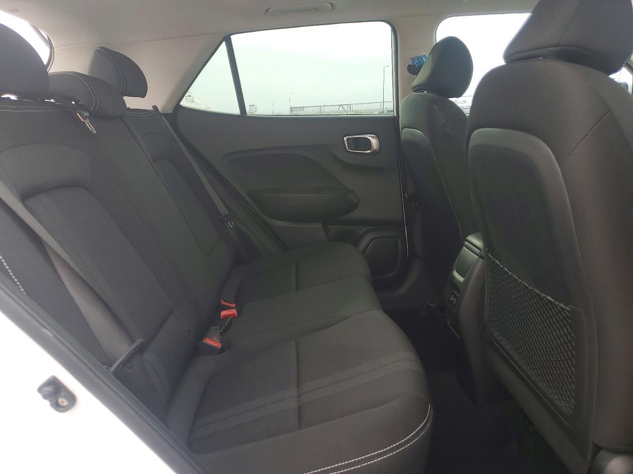 2024 Hyundai Venue Sel - zdjęcie 10