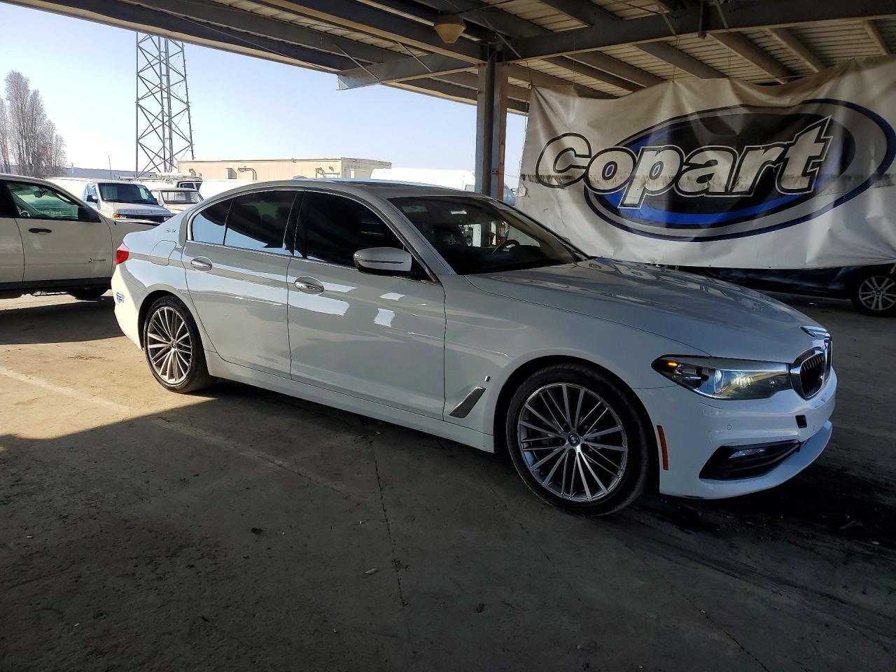 2018 BMW Seria 5 530e - zdjęcie 4
