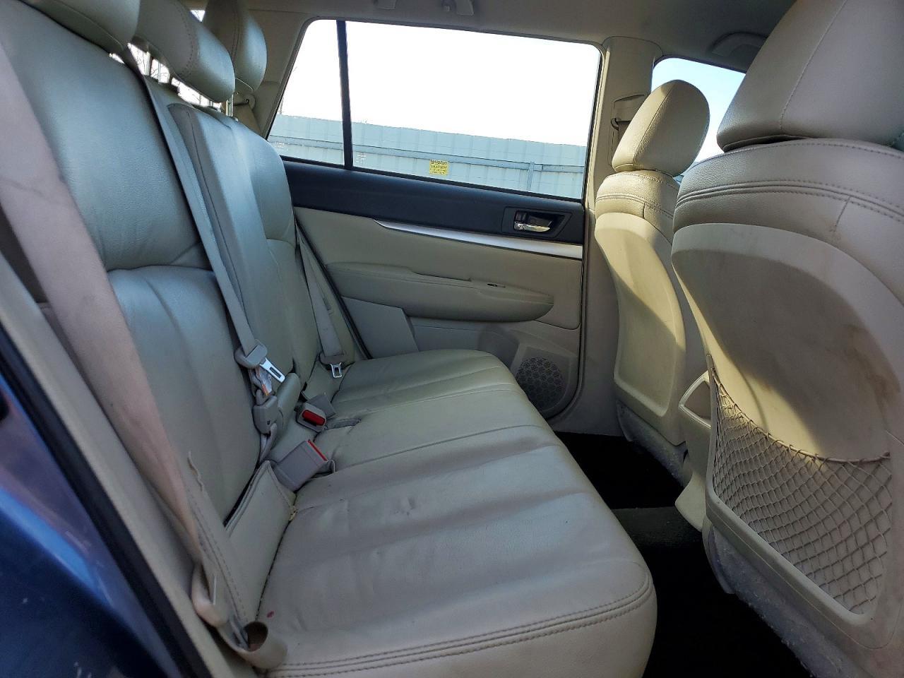 2014 Subaru Outback 2.5I - zdjęcie 11