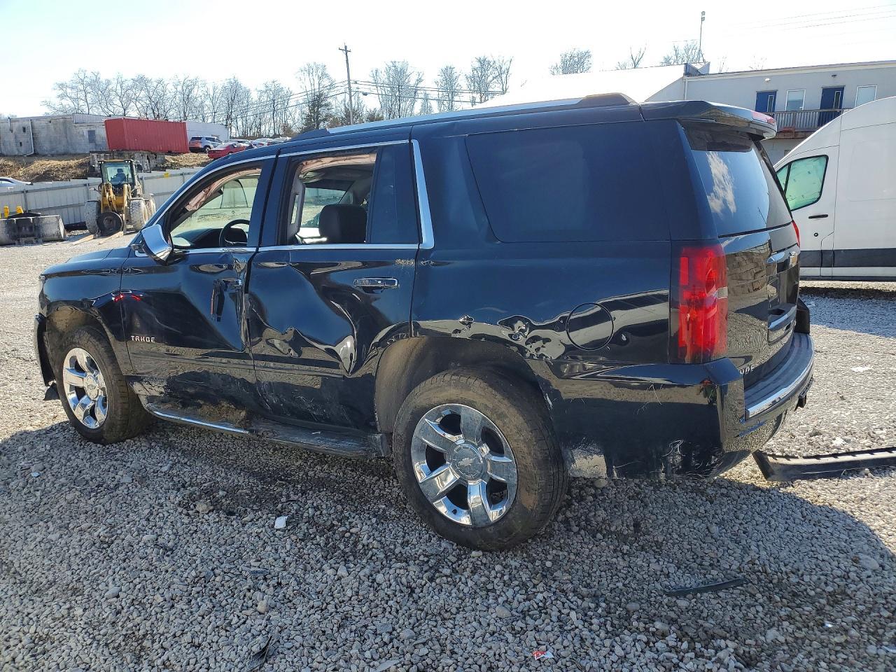 2017 Chevrolet Tahoe K1500 Premier - zdjęcie 2