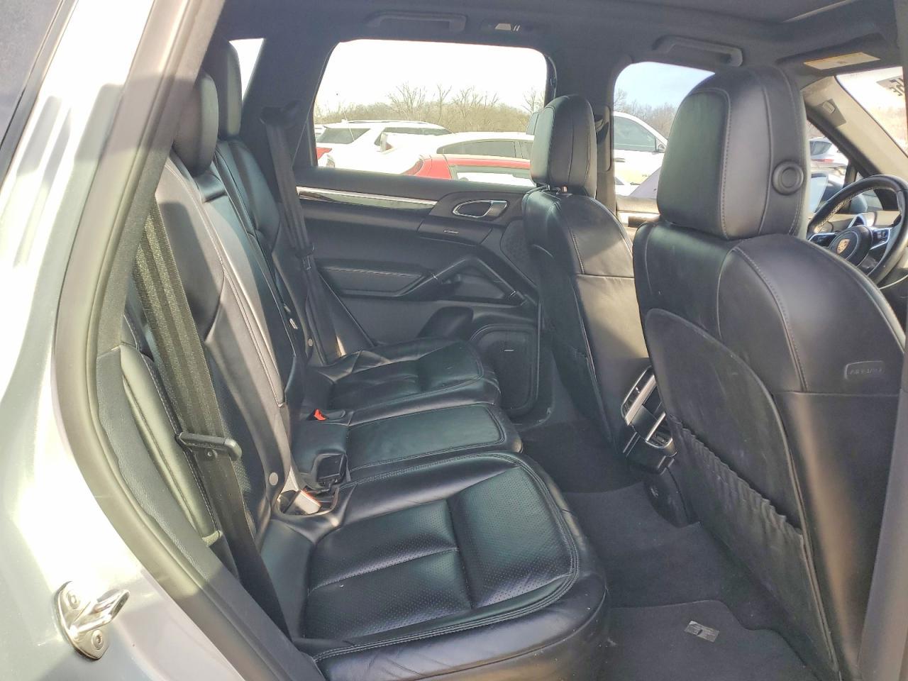 2018 Porsche Cayenne - zdjęcie 11