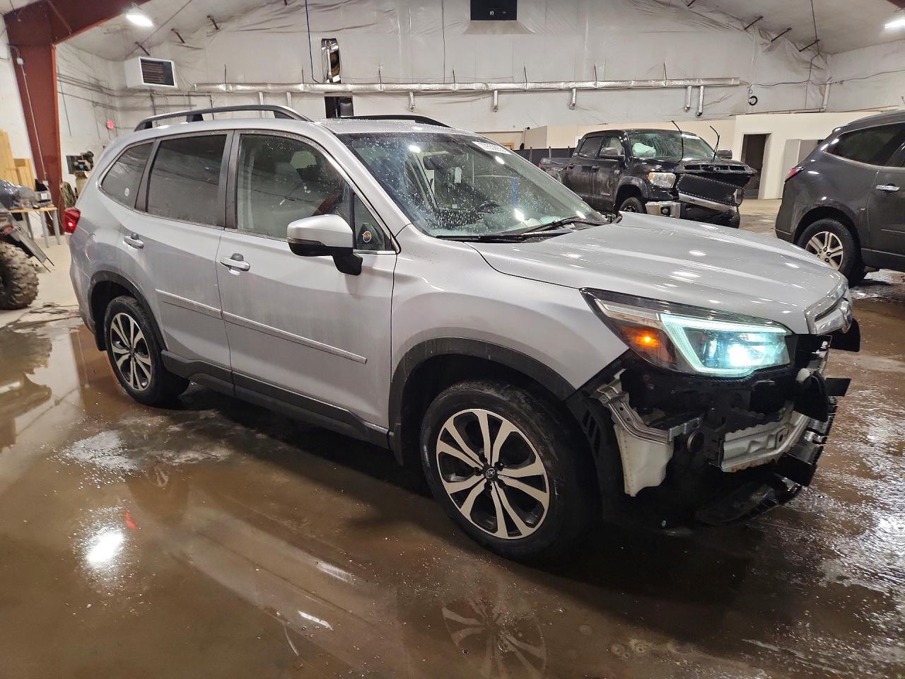 2021 Subaru Forester Limited - zdjęcie 4