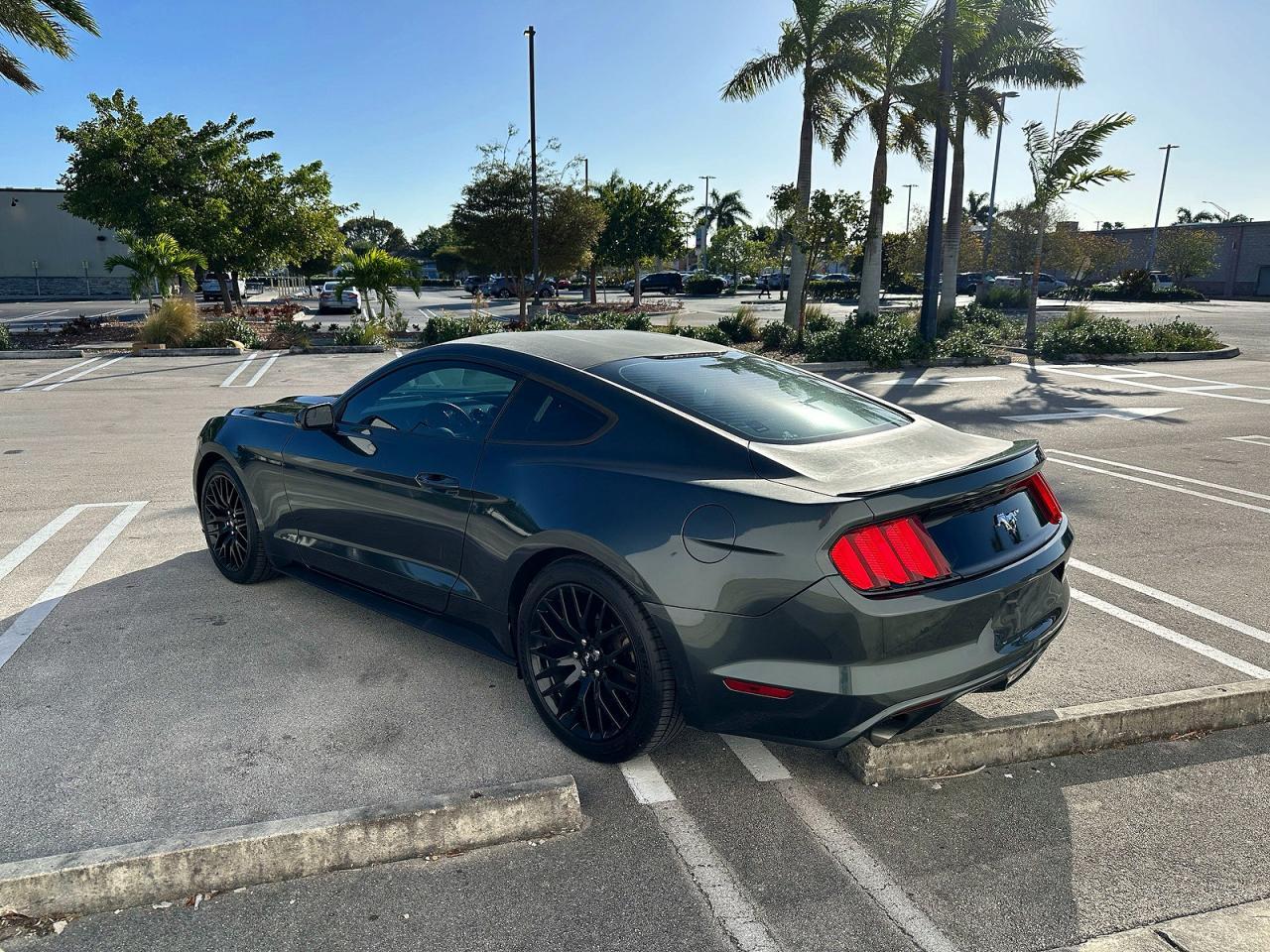 2015 Ford Mustang - zdjęcie 3