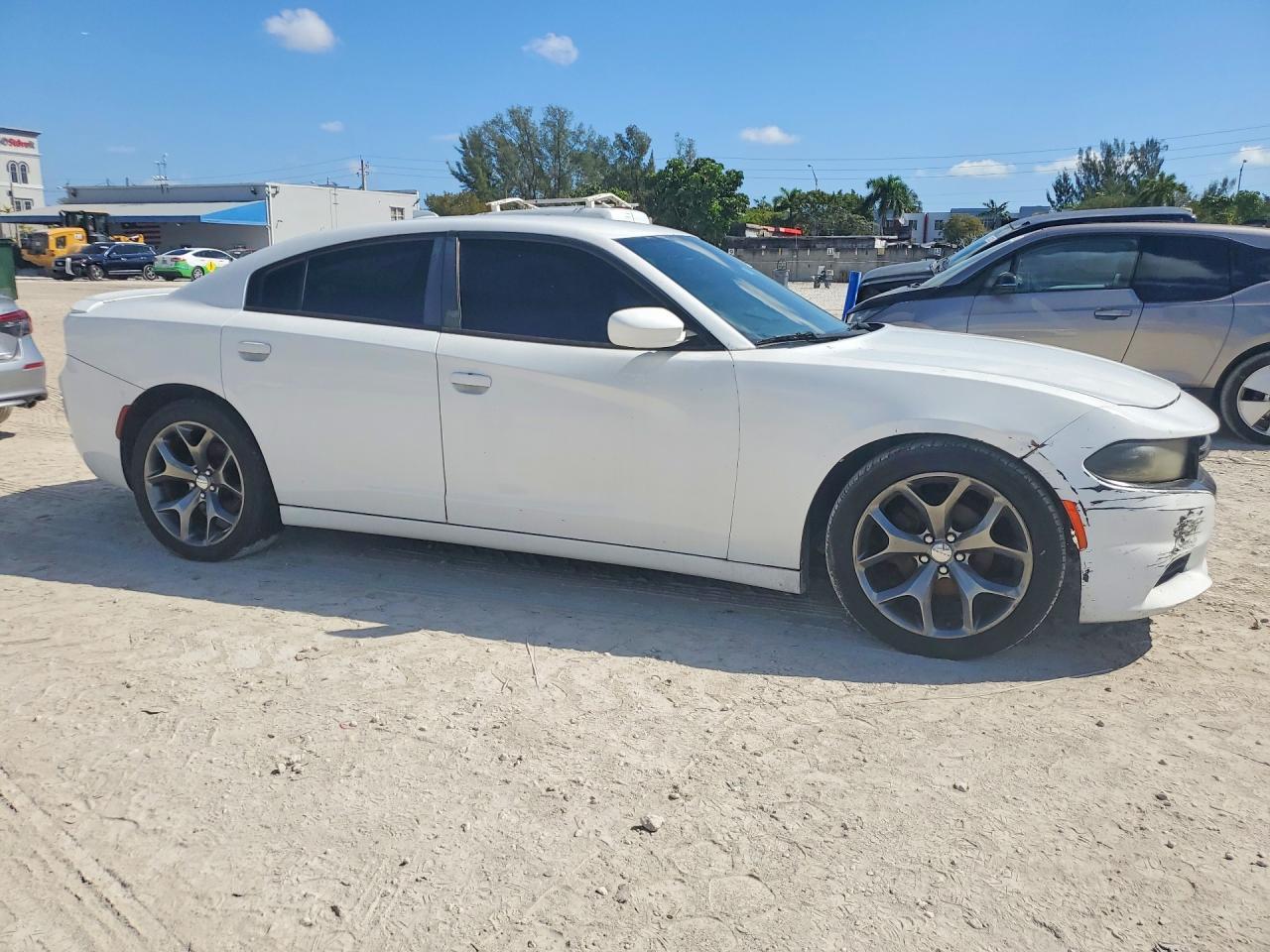 2016 Dodge Charger Sxt - zdjęcie 4