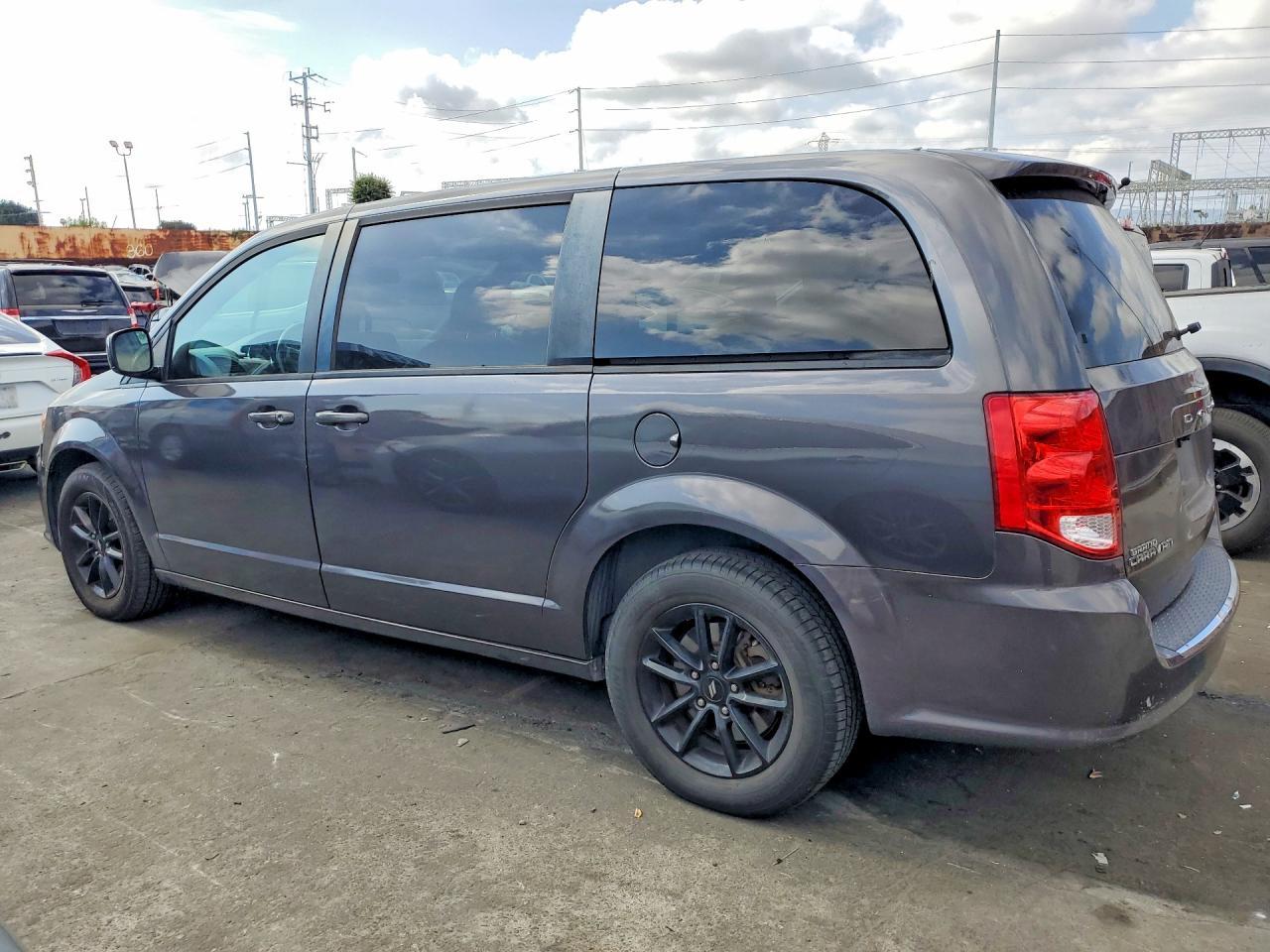 2018 Dodge Grand Caravan Gt - zdjęcie 2