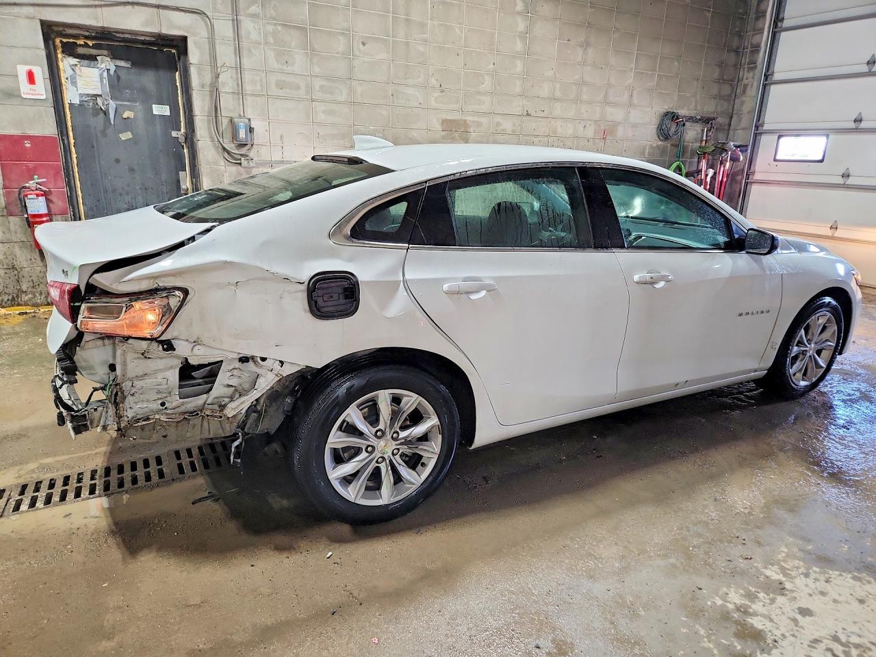 2024 Chevrolet Malibu Lt - zdjęcie 3