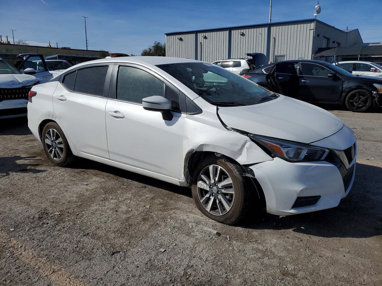 2020 Nissan Versa Sv - zdjęcie 4