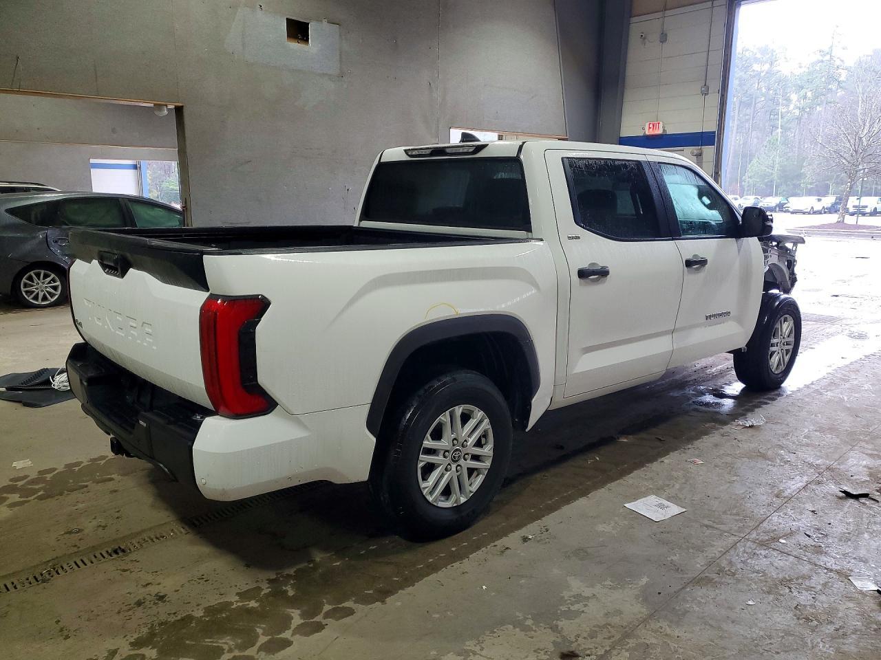 2024 Toyota Tundra Crewmax Sr - zdjęcie 3