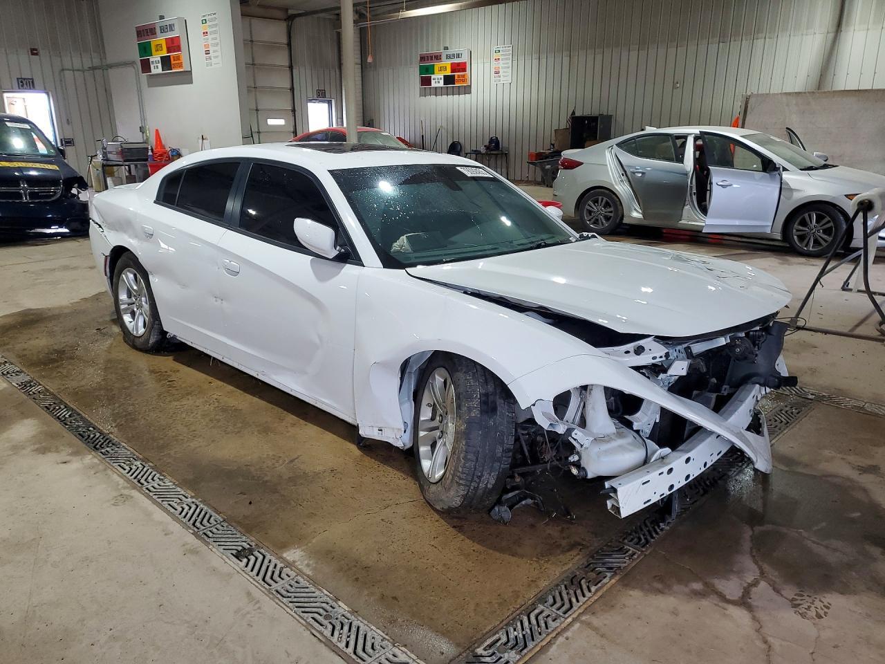 2022 Dodge Charger Sxt - zdjęcie 4