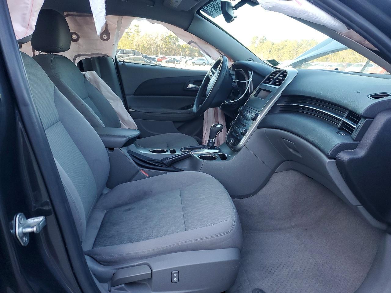 2014 Chevrolet Malibu Ls - zdjęcie 7