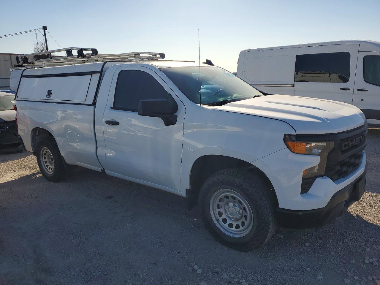 2022 Chevrolet Silverado C1500 - zdjęcie 4