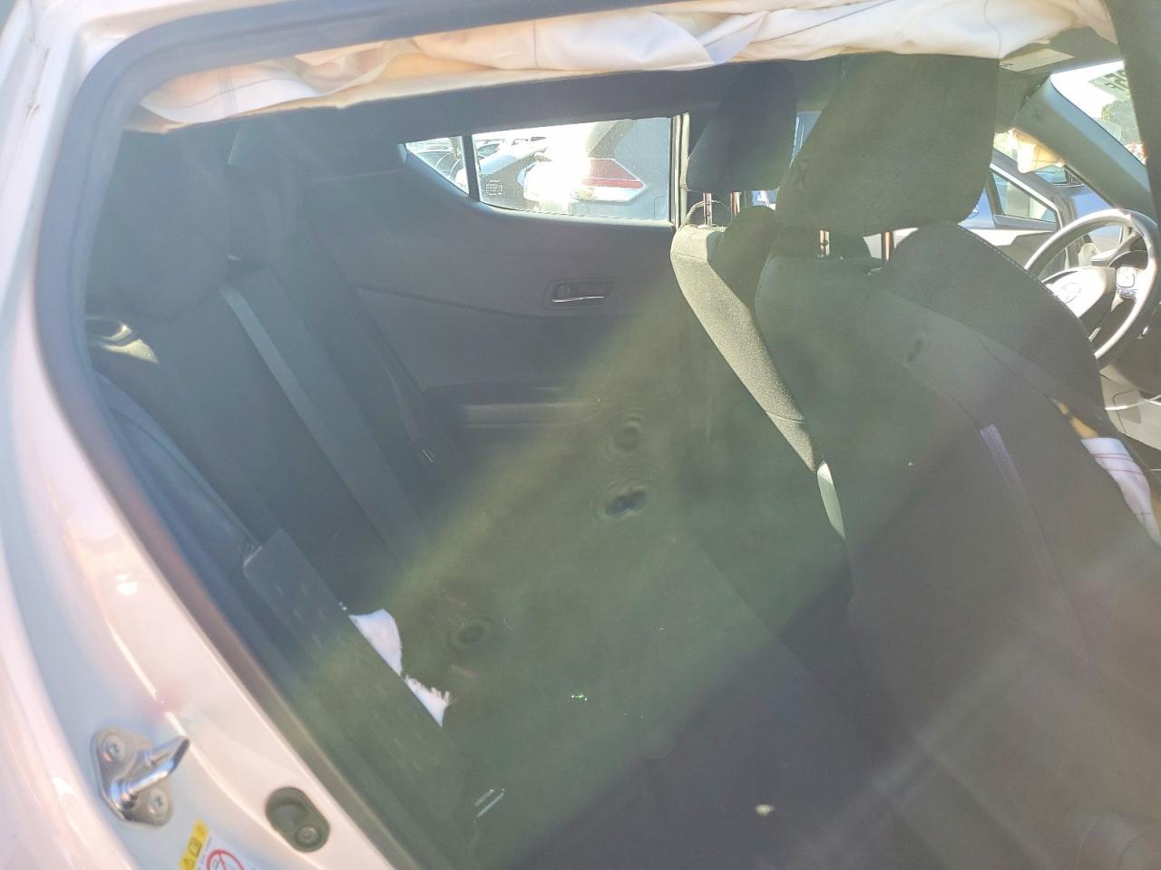 2019 Toyota C-Hr Le - zdjęcie 10