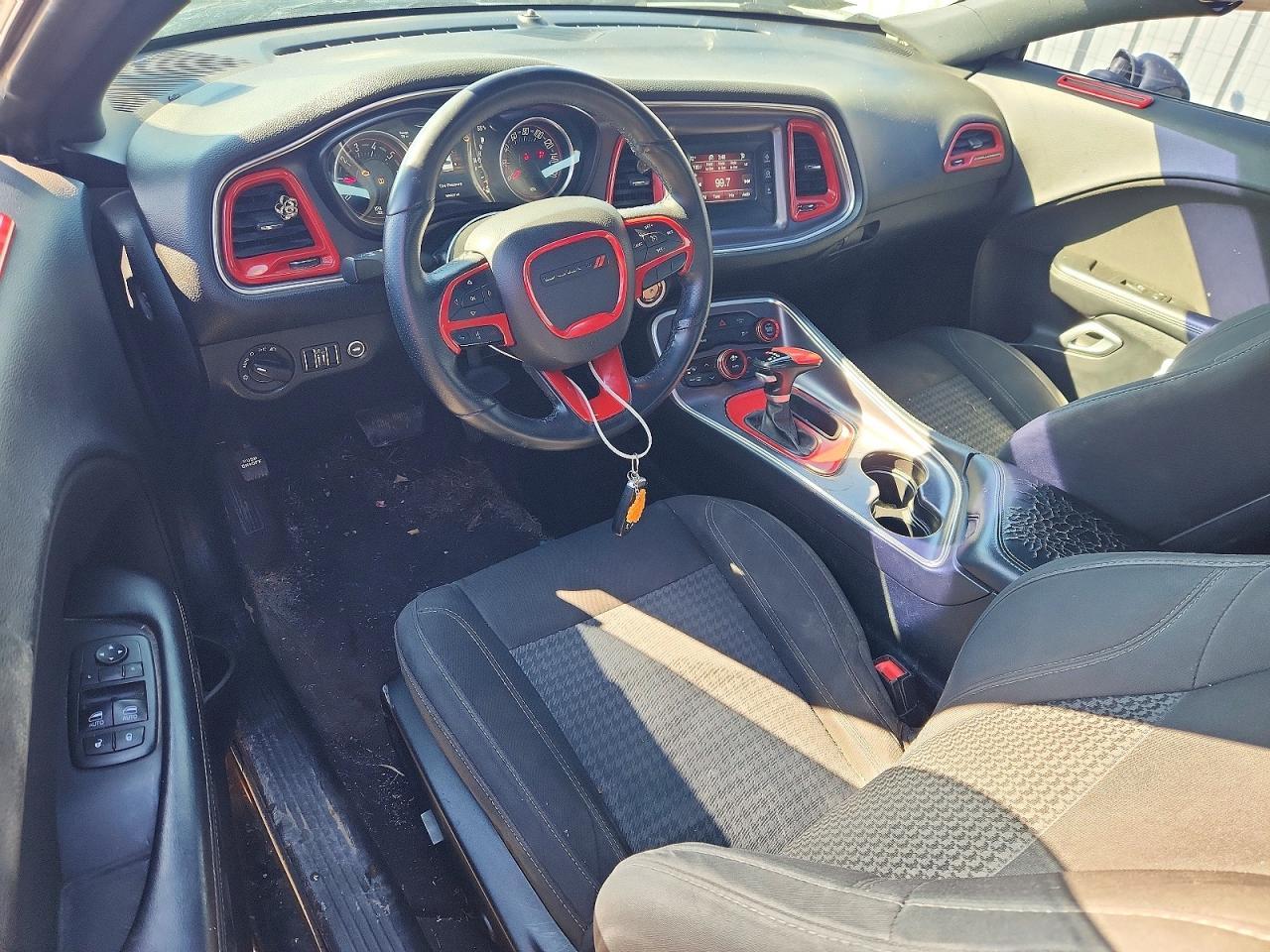 2017 Dodge Challenger Sxt - zdjęcie 8