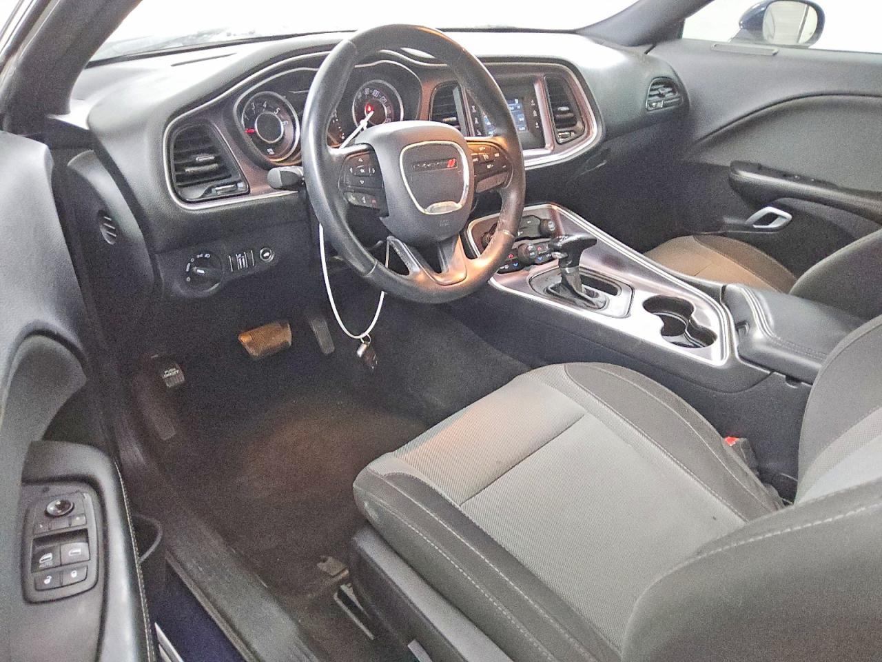 2015 Dodge Challenger Sxt - zdjęcie 8