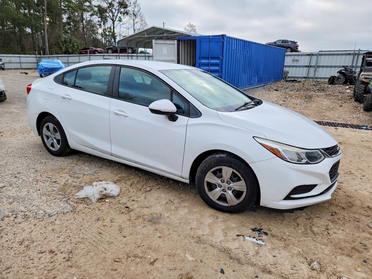 2017 Chevrolet Cruze Ls - zdjęcie 4