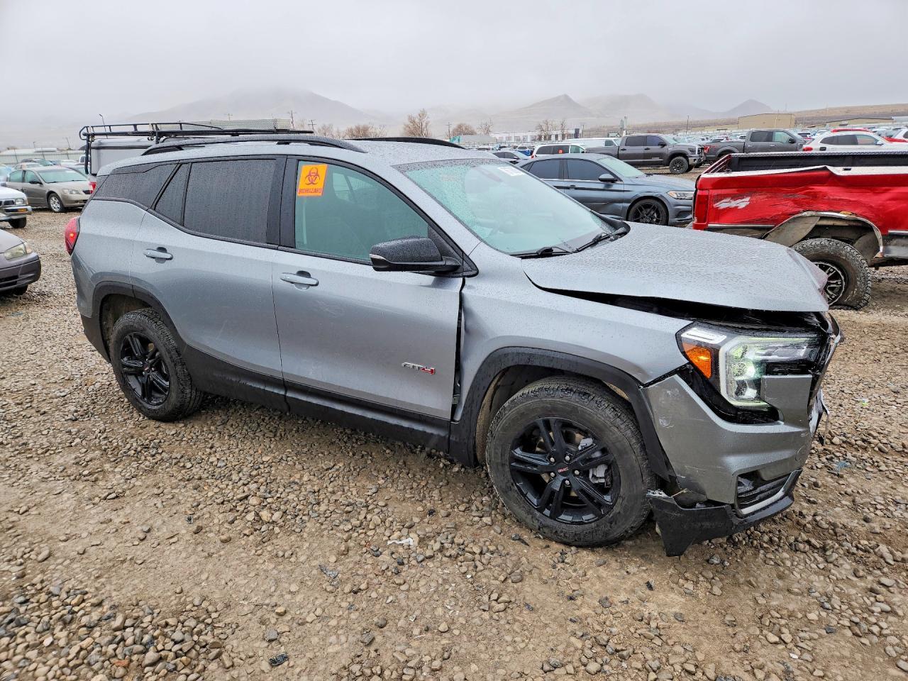 2023 GMC Terrain At4 - zdjęcie 4
