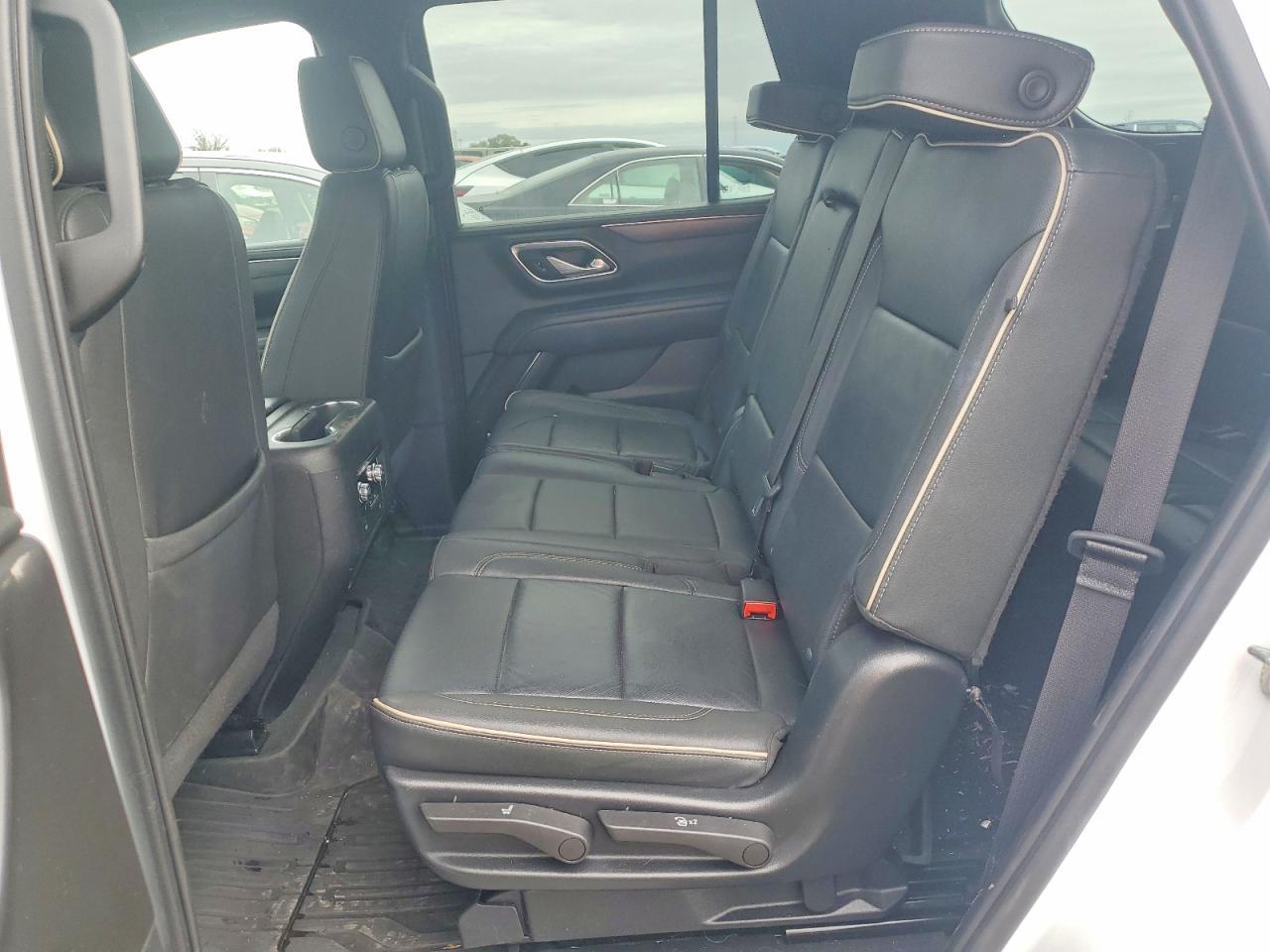 2023 GMC Yukon Slt - zdjęcie 11