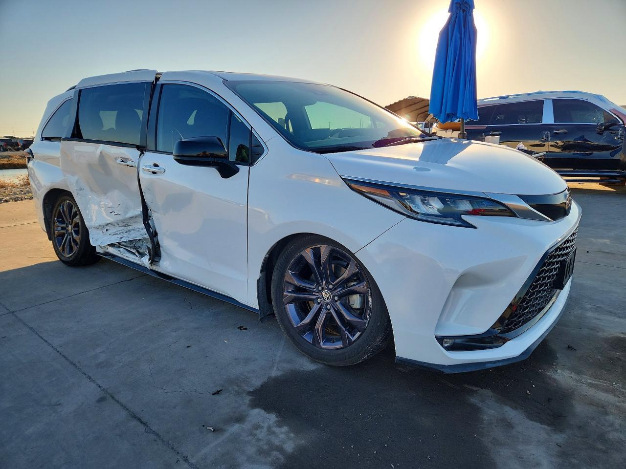 2022 Toyota Sienna Xse 7-Passenger - zdjęcie 4