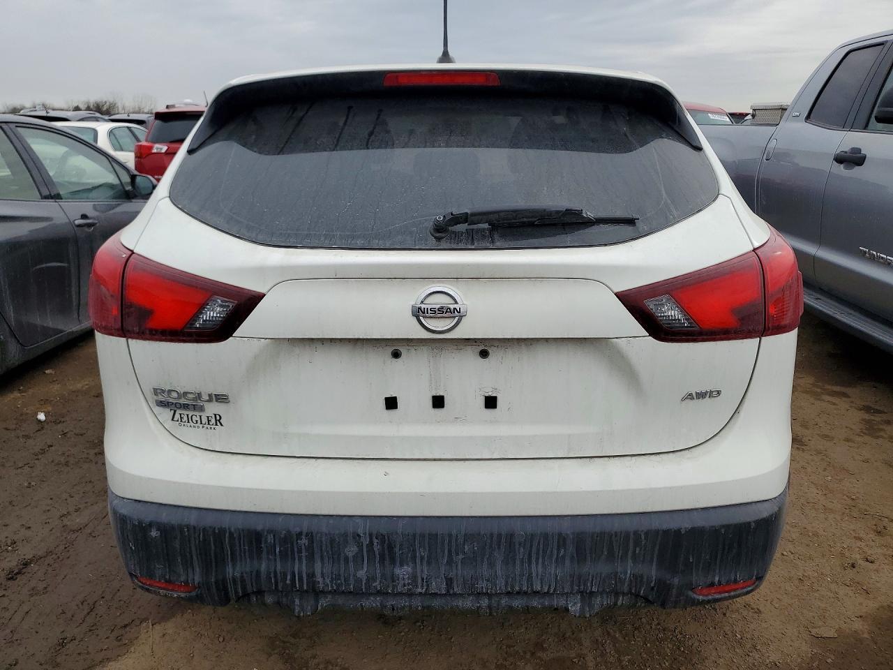 2019 Nissan Rogue Sport S - zdjęcie 6