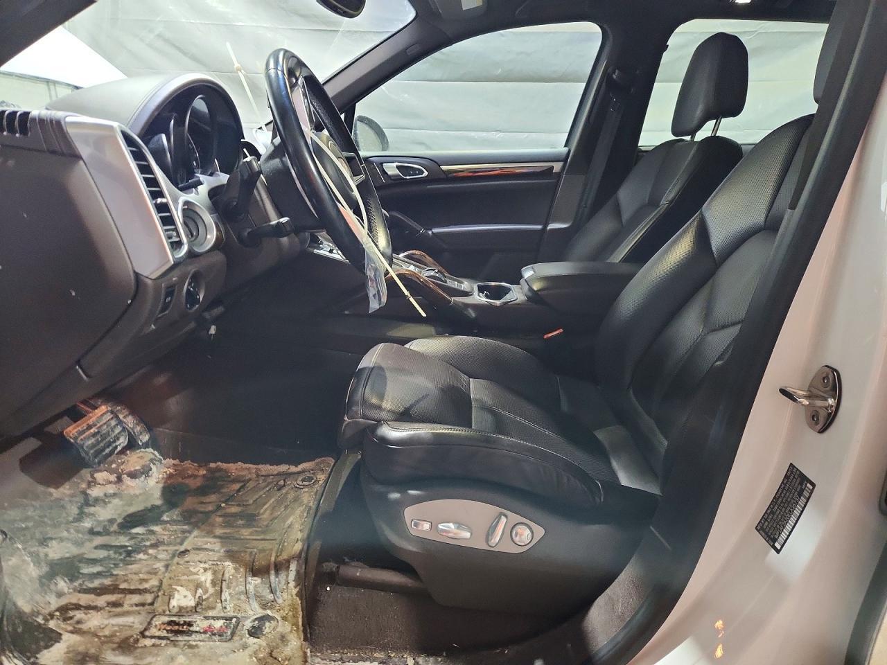 2014 Porsche Cayenne - zdjęcie 7