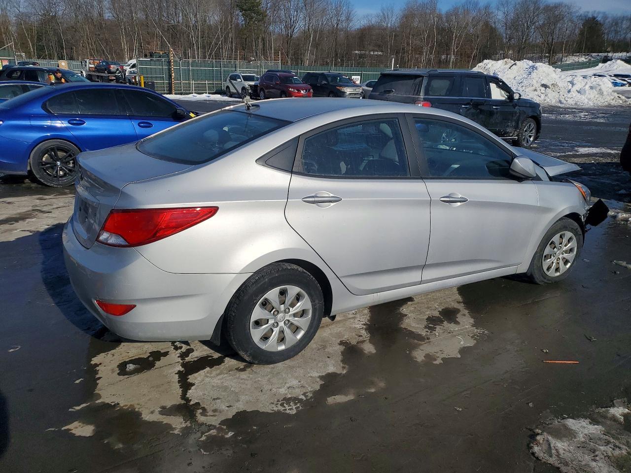 2016 Hyundai Accent Se - zdjęcie 3