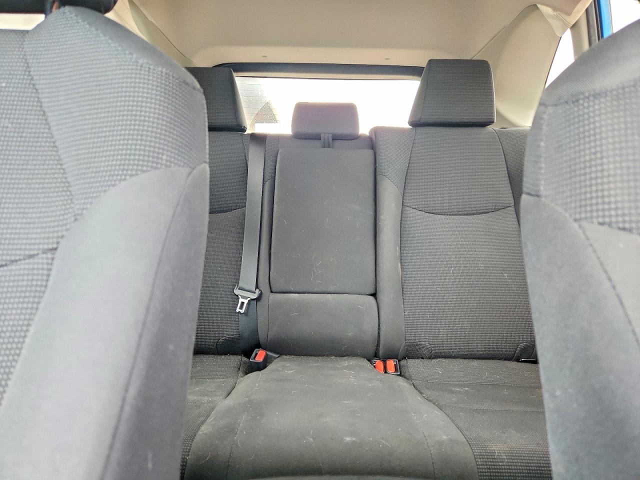 2019 Toyota Rav4 Le - zdjęcie 10