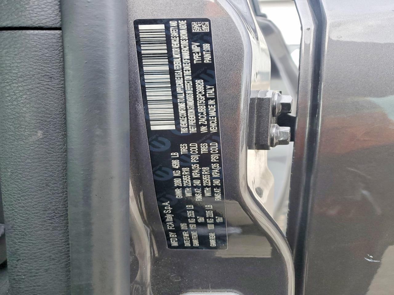 2016 Jeep Renegade Latitude - zdjęcie 13