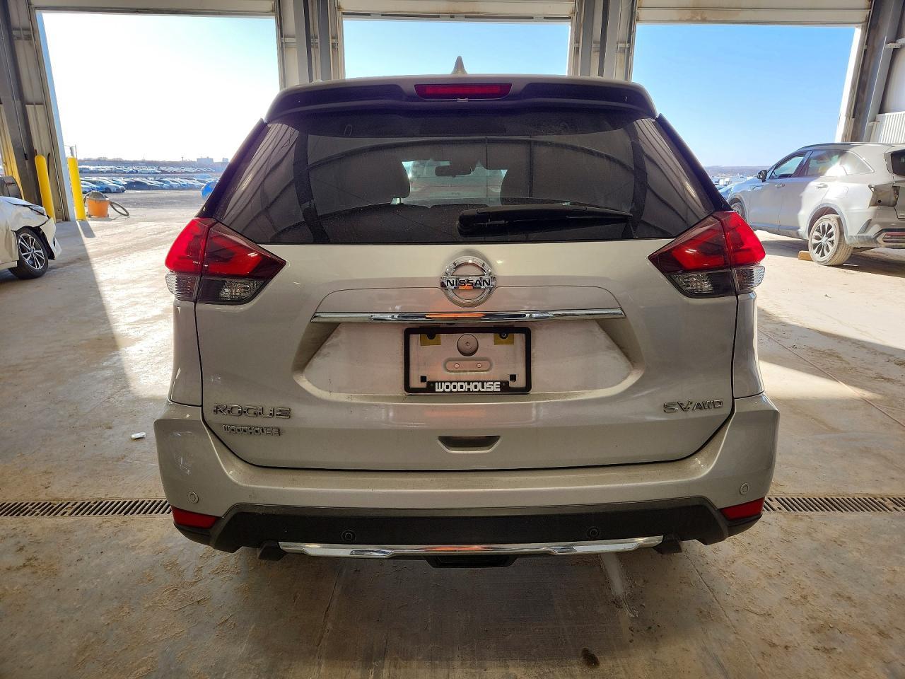 2020 Nissan Rogue Sv - zdjęcie 6