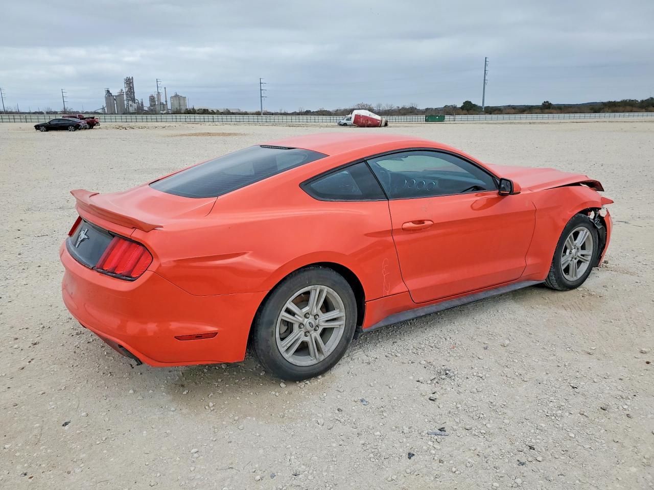 2016 Ford Mustang - zdjęcie 3