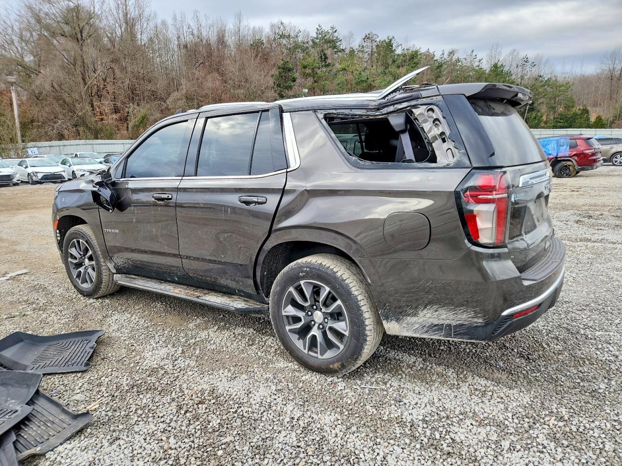 2021 Chevrolet Tahoe C1500 Lt - zdjęcie 2
