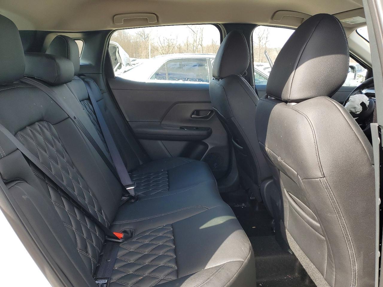 2025 Nissan Kicks S - zdjęcie 11