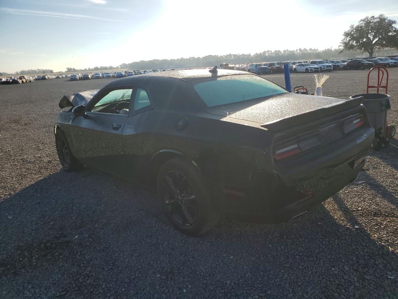 2020 Dodge Challenger Sxt - zdjęcie 2
