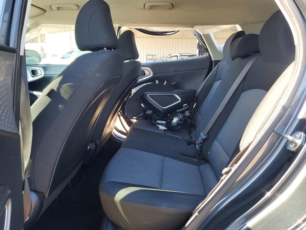 2023 Kia Soul Lx - zdjęcie 10