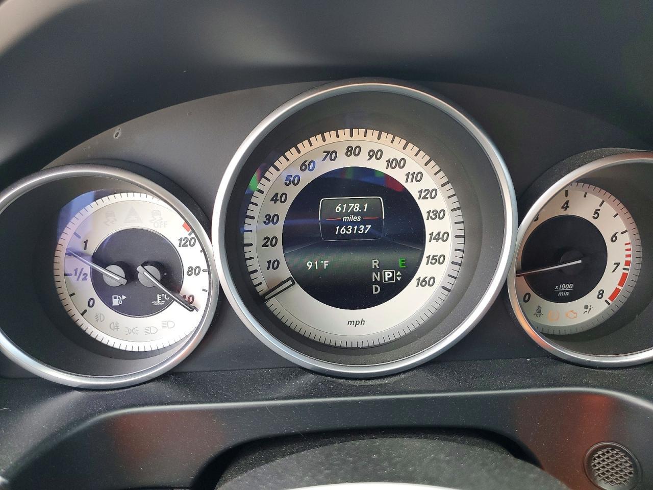 2016 Mercedes-Benz E 350 - zdjęcie 9