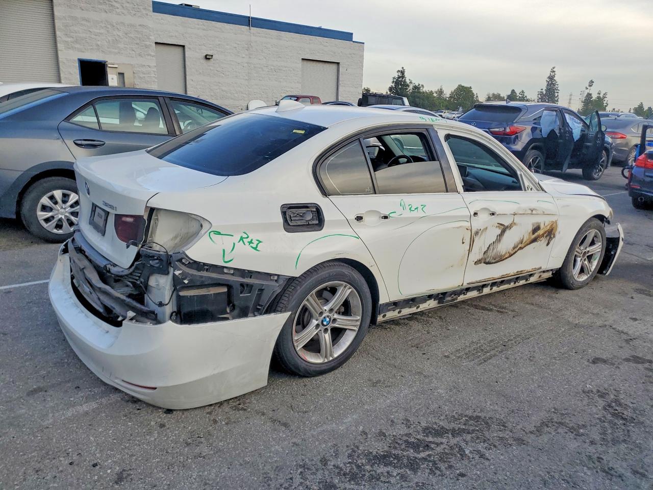 BMW Seria 3 - zdjęcie 3