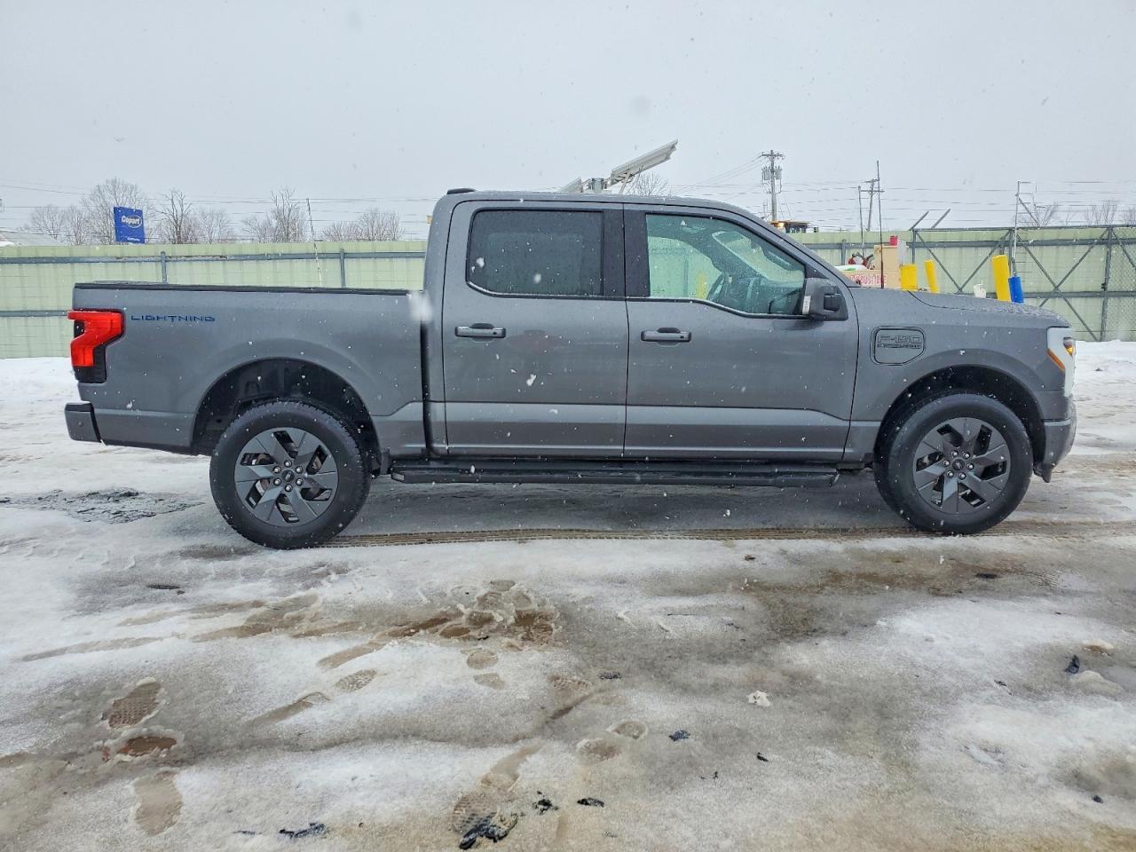 2023 Ford F150 Lightning Pro - zdjęcie 12