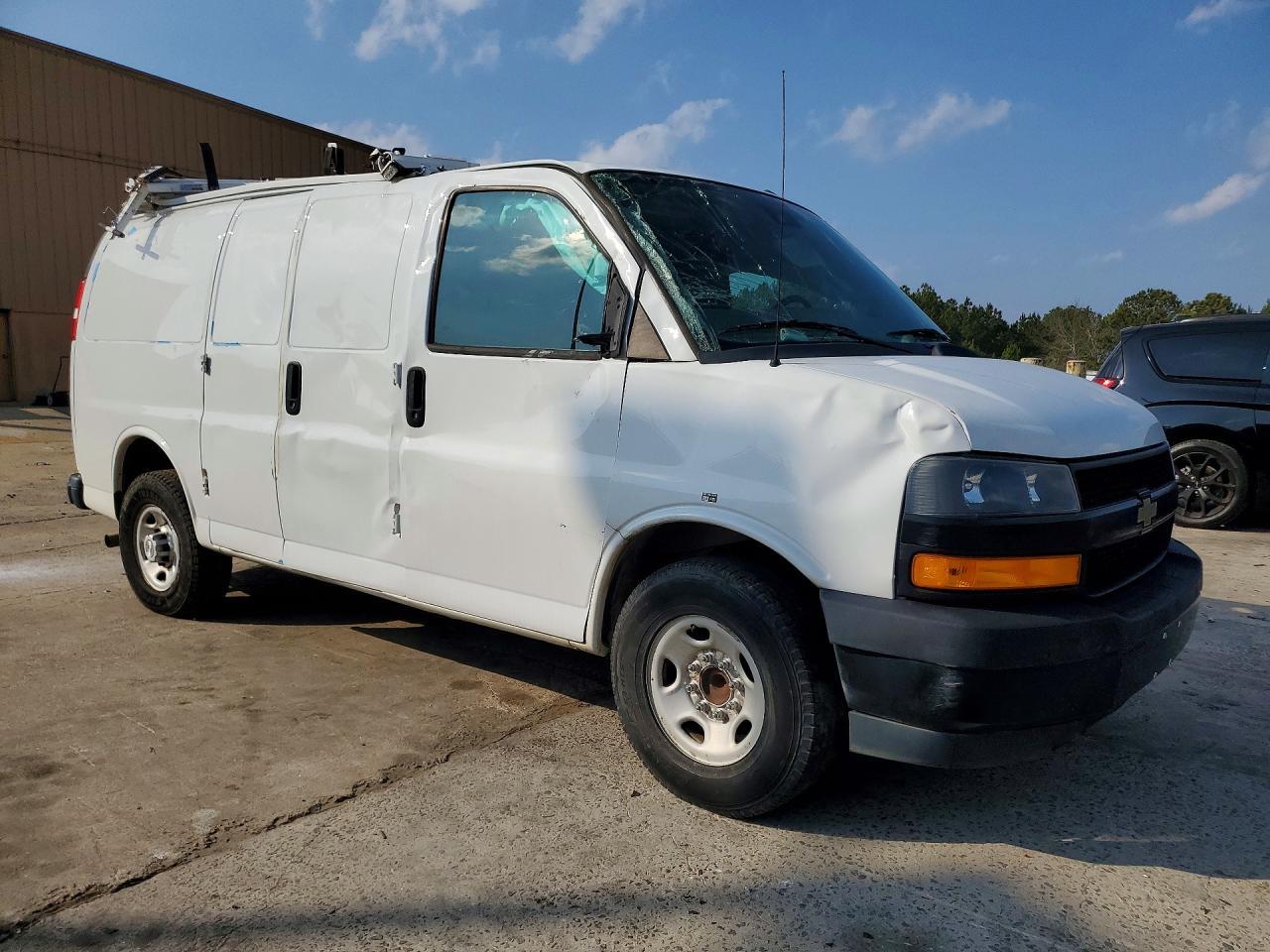 2019 Chevrolet Express G2500 - zdjęcie 4